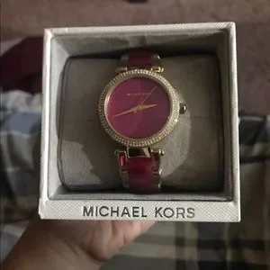 Michael Kors pink color watch with little golden- new Michael Kors MK6161 Pink Dial Gold Tone Bracelet Chronograph  main image 4
